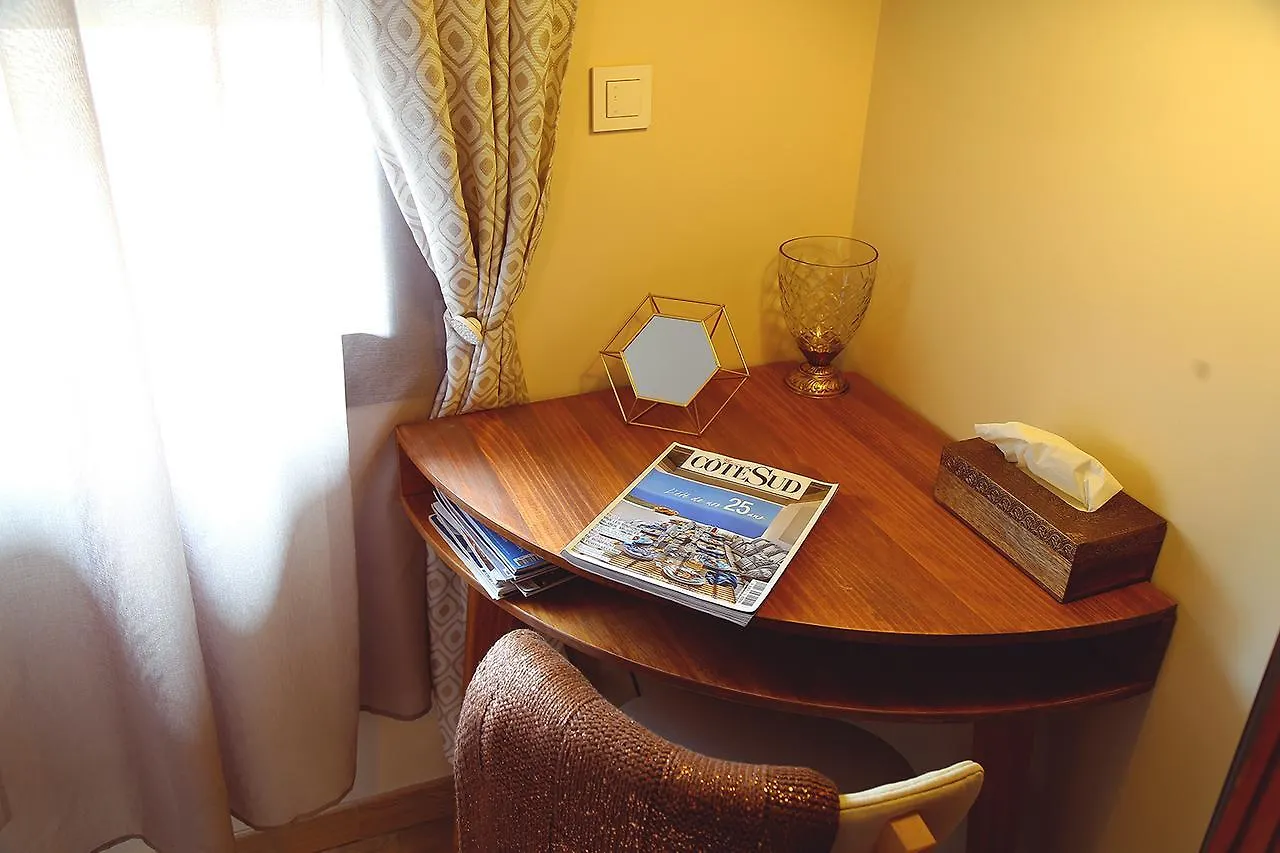 ** Bed & Breakfast Maison D'Hotes 